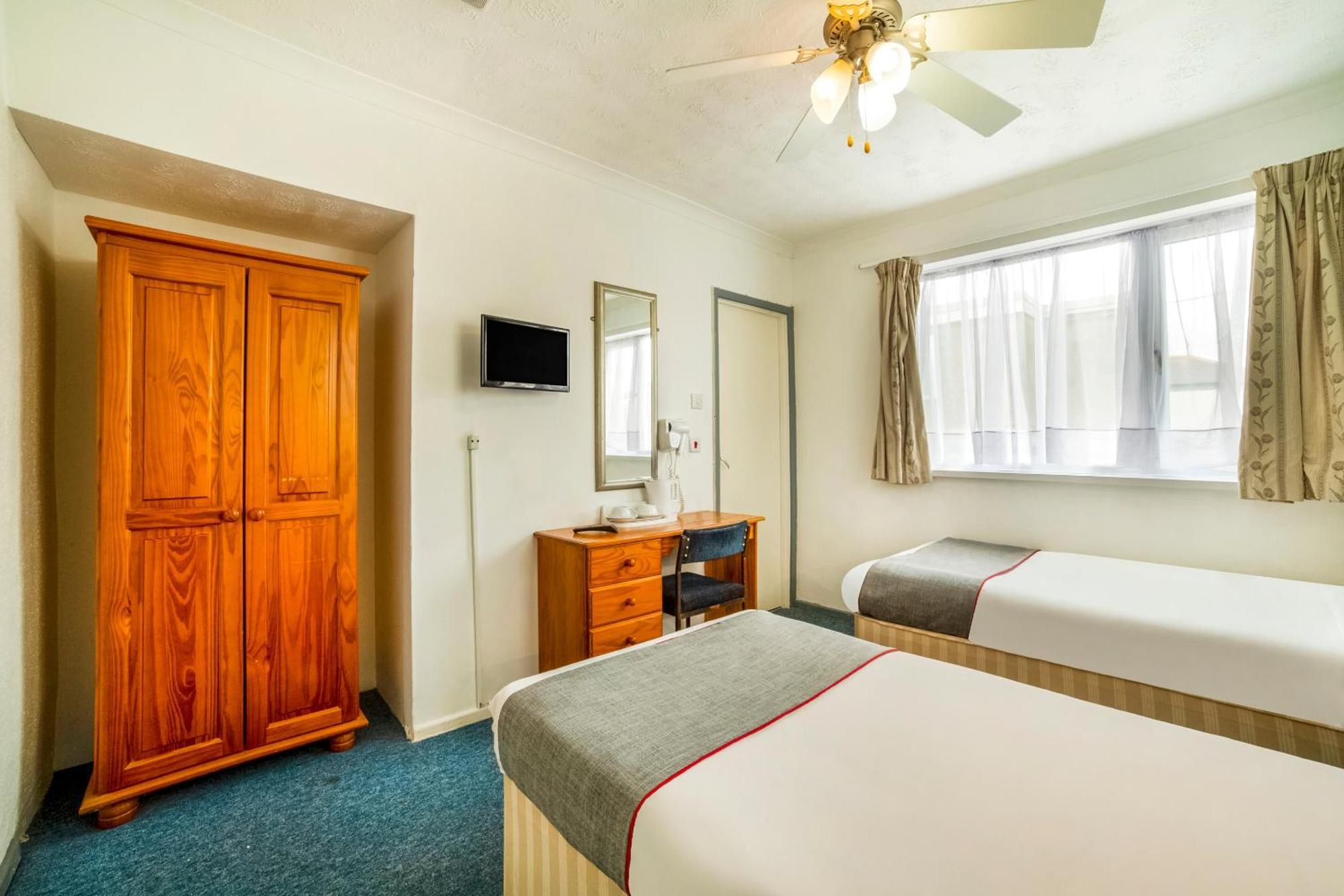 โอโย มารีนา Hotel แซนดาวน์ ภายนอก รูปภาพ